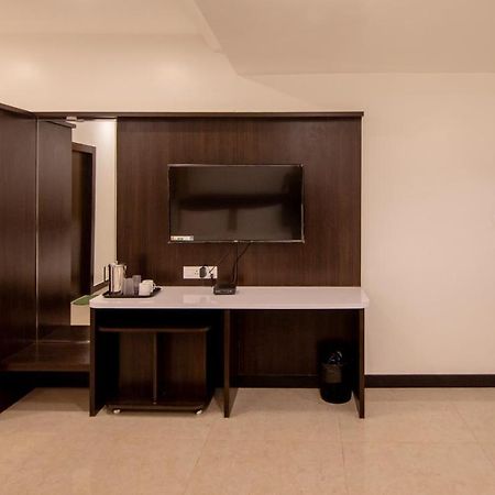 ホテル Gopuram Residency マドゥライ エクステリア 写真