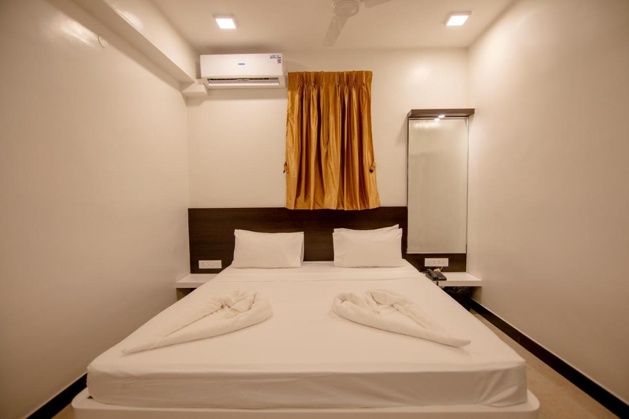 ホテル Gopuram Residency マドゥライ エクステリア 写真