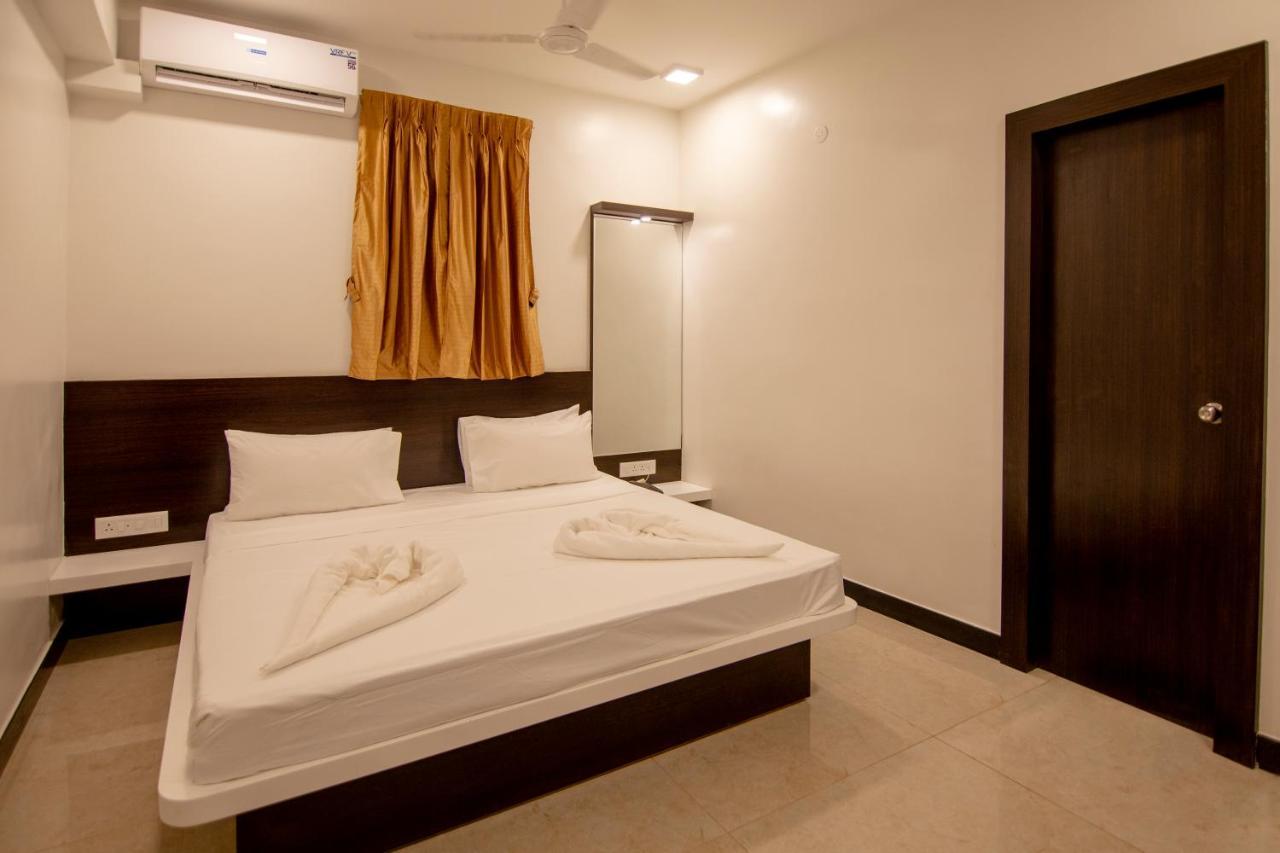 ホテル Gopuram Residency マドゥライ エクステリア 写真